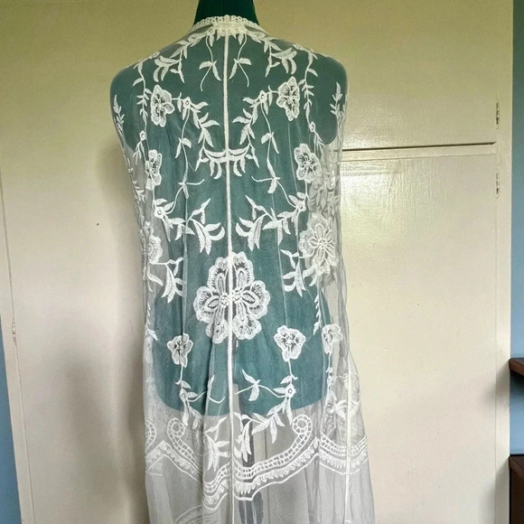 Ember Sheer Lace Sleeveless Kimono Cardigan Size Small - Picture 6 of 8